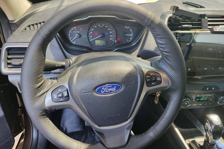 Used Ford Escort 2015 1.5L Automatic Comfort Model
