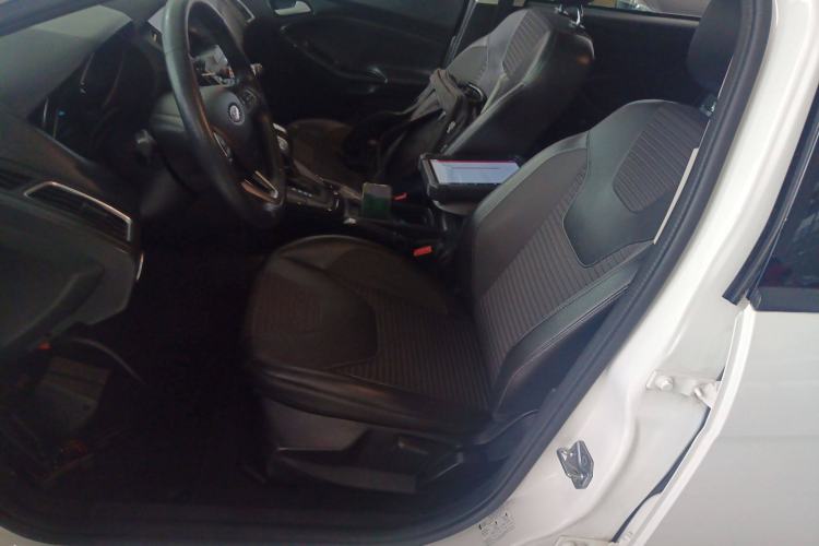 Used Ford Focus 2017 Hatchback EcoBoost 125 Automatic - Ultra-Powerful Style Edition with Smart Drive Features
