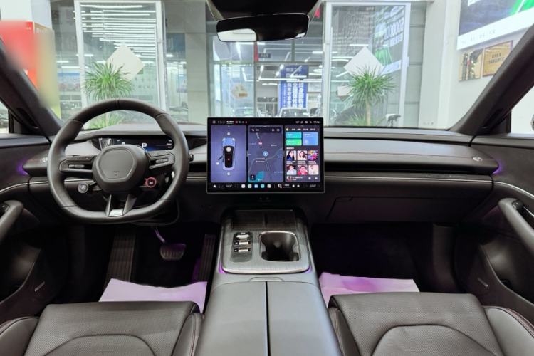 Used  SU7 2024 Rear-Drive Standard Founder Edition
