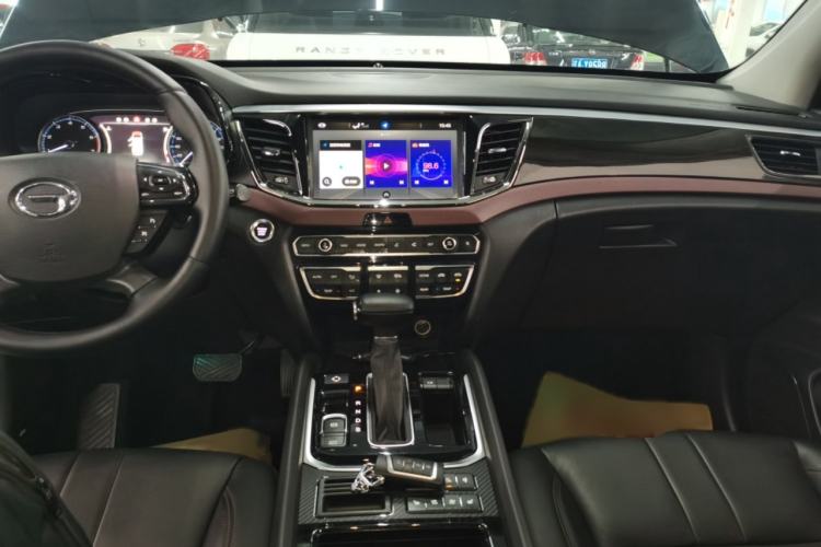 Used GAC Trumpchi GS8 2017 320T Two-Wheel Drive Luxury Smart Connectivity Version (7 Seats)