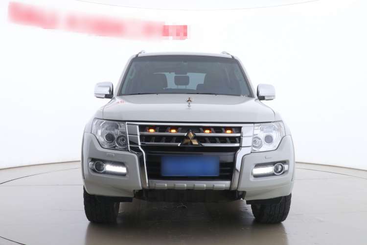 Used Mitsubishi Pajero 2018 V97 3.8L 5-Door GLS Sunroof – U.S. Specification
