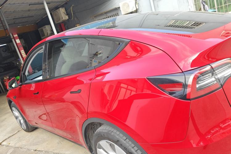 Used Tesla Model Y 2022 Long-Range All-Wheel-Drive Version
