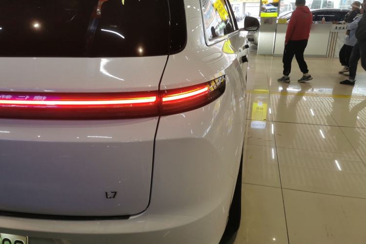 Used Li Auto L7 2023 Air model
