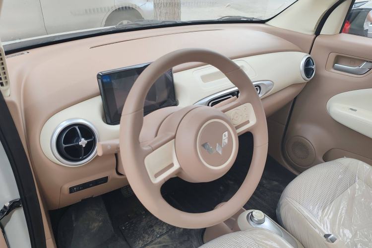 Used Wuling Hongguang MINIEV 2025 Four-Door Version Advanced Edition
