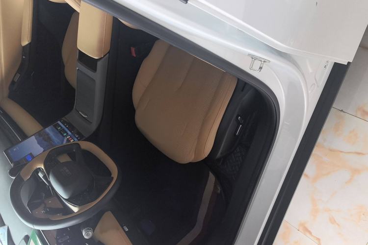 Used  L6 2023 125km Starship