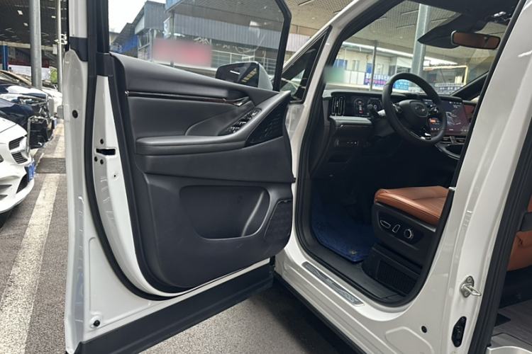 Used GAC Trumpchi E9 2024 E9 Deluxe Edition
