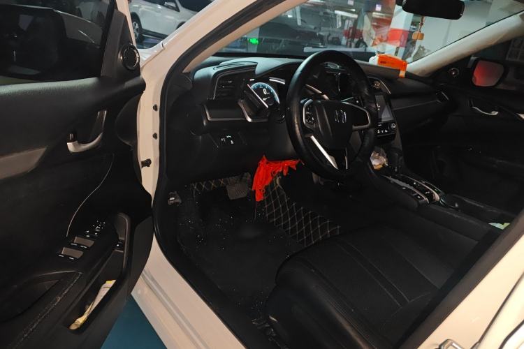 Used Honda Civic 2016 220TURBO CVT Luxury Edition
