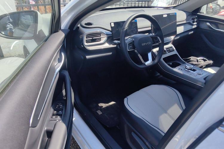 Used BYD Destroyer 05 2024 HONOR Edition DM-i 55KM Luxury Model
