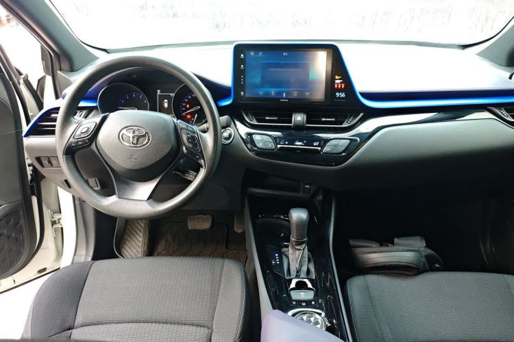 Used Toyota IZOA 2020 2.0L Enjoy Edition
