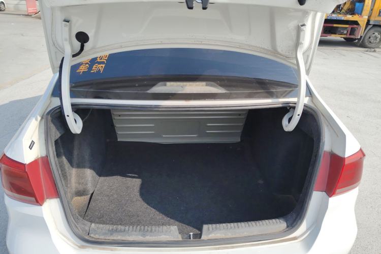 Used Volkswagen Santana 2015 1.4L Manual Fashion Edition
