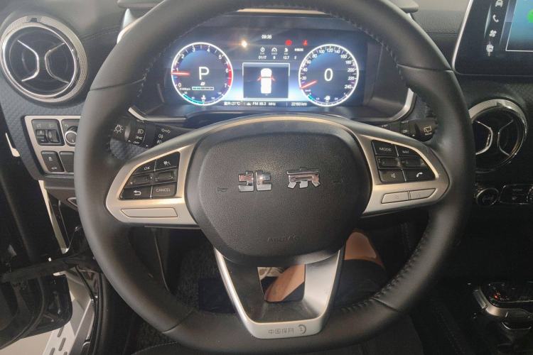 Used Beijing Auto BJ40 2023 2.0T Automatic Four-Wheel Drive Urban Hunter Edition Chivalrous Type
