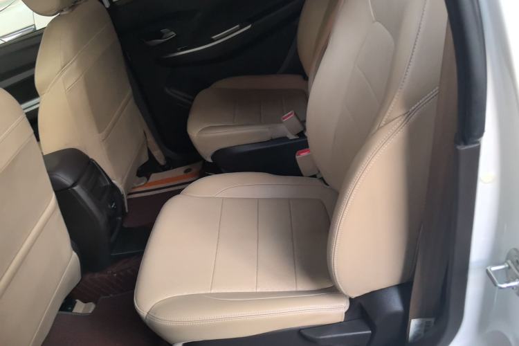 Used Wuling Hongguang 2019 1.5L S Comfort Edition China VI LAR
