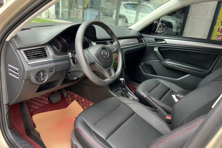 Used Volkswagen Bora 2016 1.6L Automatic Fashion Model