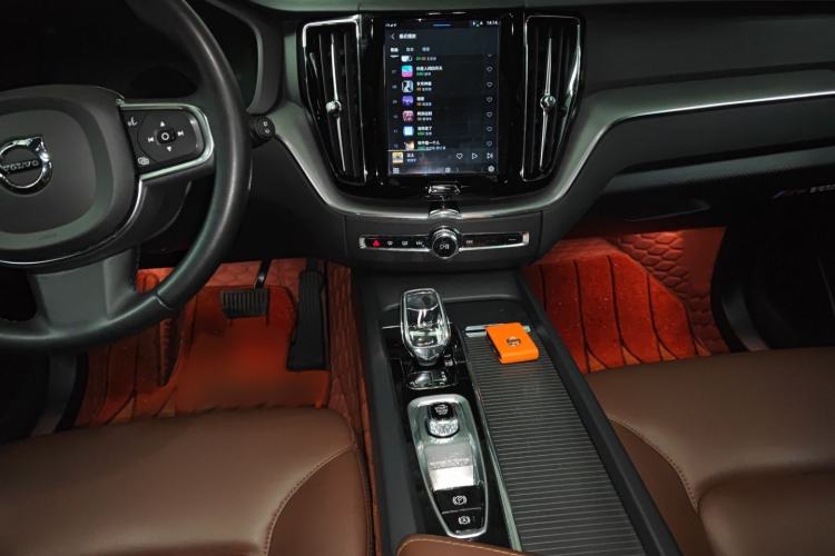 Used Volvo XC60 2024 B5 4x4 Smart Luxury Edition
