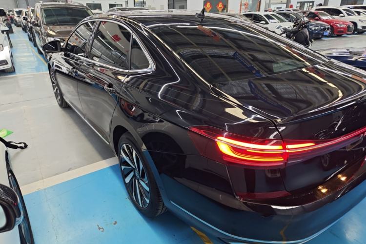 Used Volkswagen Passat 2022 330TSI Elite Edition Custom Version
