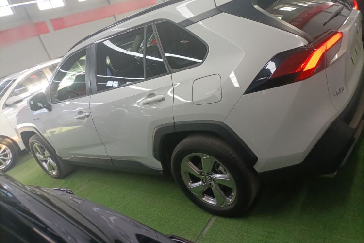 Used Toyota RAV4 2020 Dual-Engine 2.5L E-CVT Two-Wheel Drive Elite Edition