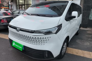 Used SAIC MAXUS Xintu V70 2025 2.0T Automatic Short Wheelbase Ultra-Low Roof Elite Edition – 5/6 Seats