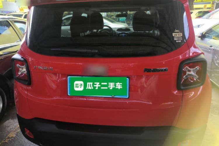 Used  Renegade 2019 220T Automatic Elite Edition
