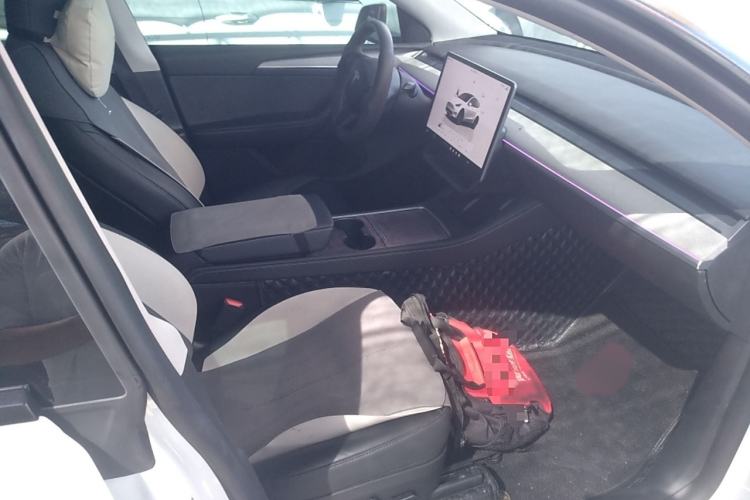 Used Tesla Model Y 2024 Rear-Wheel-Drive Version
