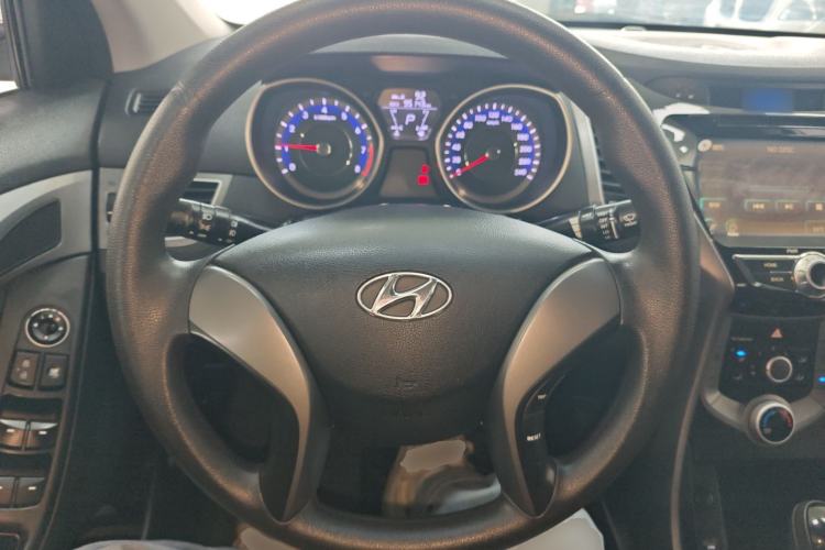 Used Hyundai Elantra 2016 1.6L Automatic Smart Version
