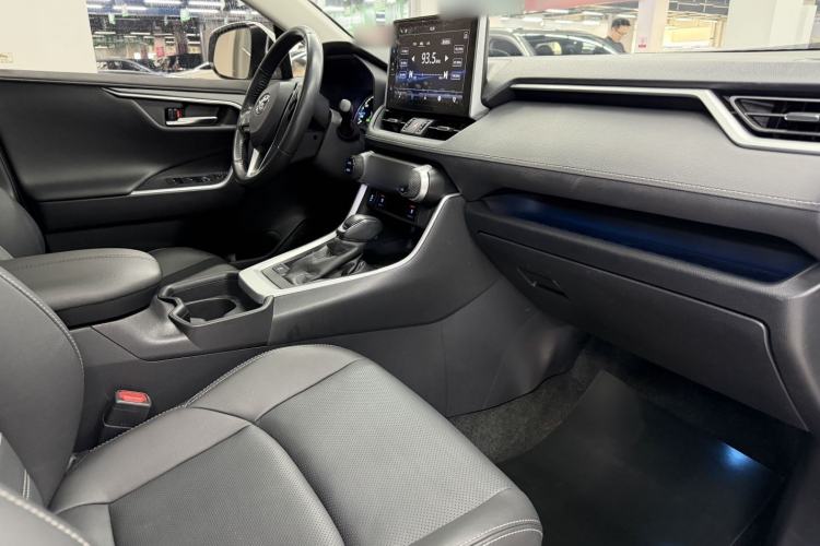 Used Toyota Wildlander 2020 Dual-Engine 2.5L E-CVT Two-Wheel Drive Prestige Edition
