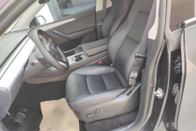 Used Tesla Model Y 2024 Rear-Wheel-Drive Version
