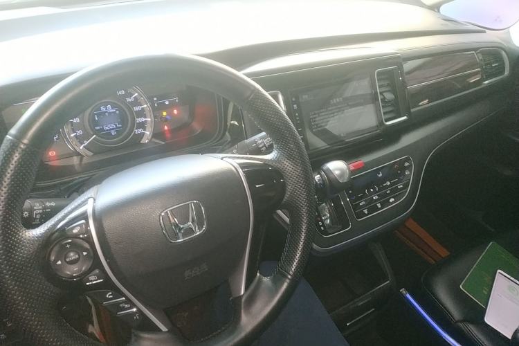 Used Honda Elysion 2016 2.4L Classic Edition
