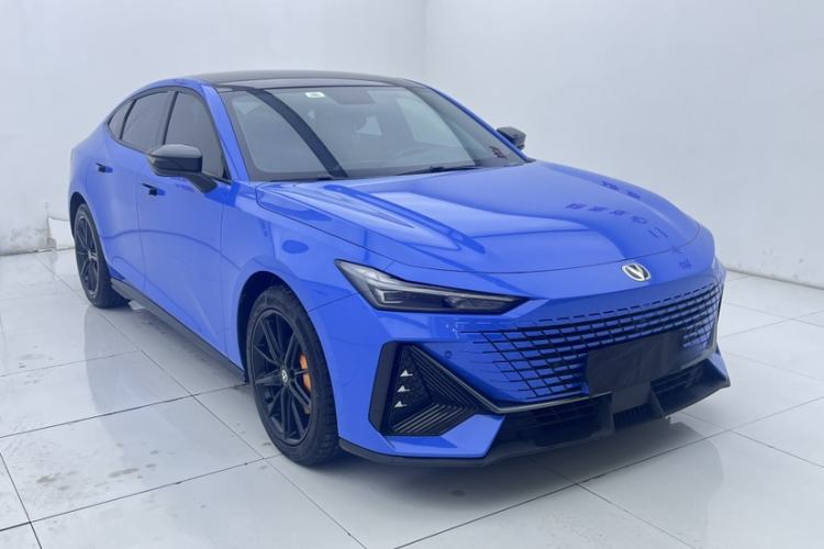 Used Changan UNI-V 2022 1.5T Prestige Version