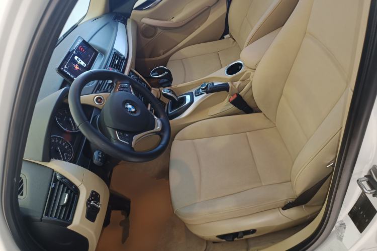 Used BMW X1 2014 sDrive18i Leading Model
