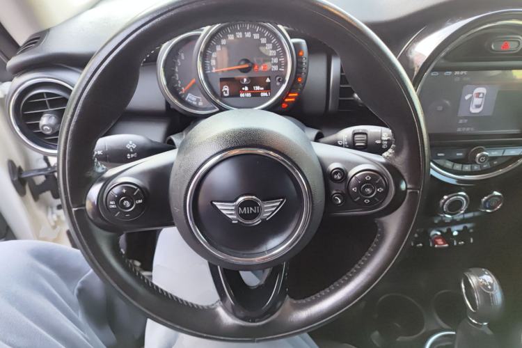 Used  MINI 2016 1.2T ONE Pioneer Edition
