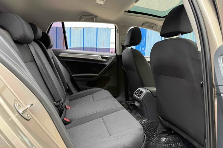 Used Volkswagen Golf 2020 200TSI DSG Comfortable and Ambitious Edition
