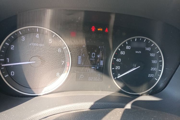 Used Hyundai ix25 2015 1.6L Automatic Two-Wheel-Drive Deluxe DLX Model