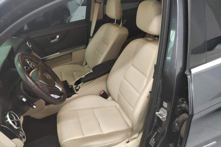 Used Mercedes-Benz GLK-Class 2013 GLK 300 4MATIC Dynamic Sunroof Model