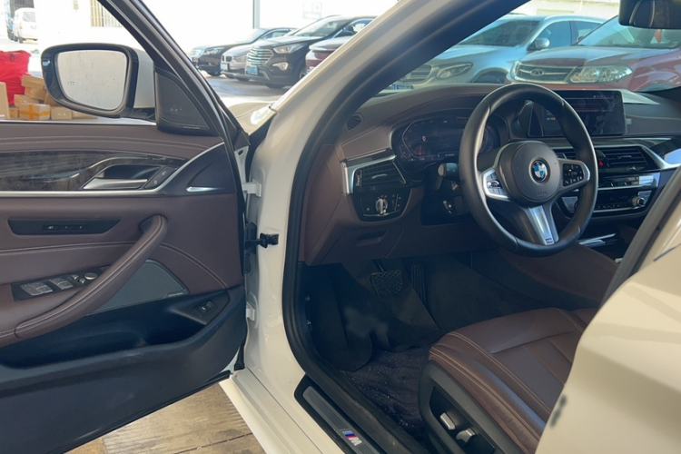 Used BMW 5 Series 2020 525Li M Sport Package
