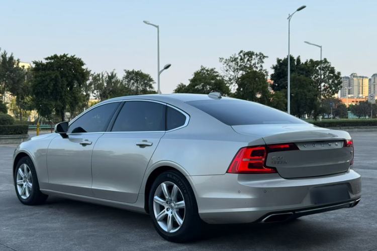 Used Volvo S90 2018 T4 Zhiyi Edition