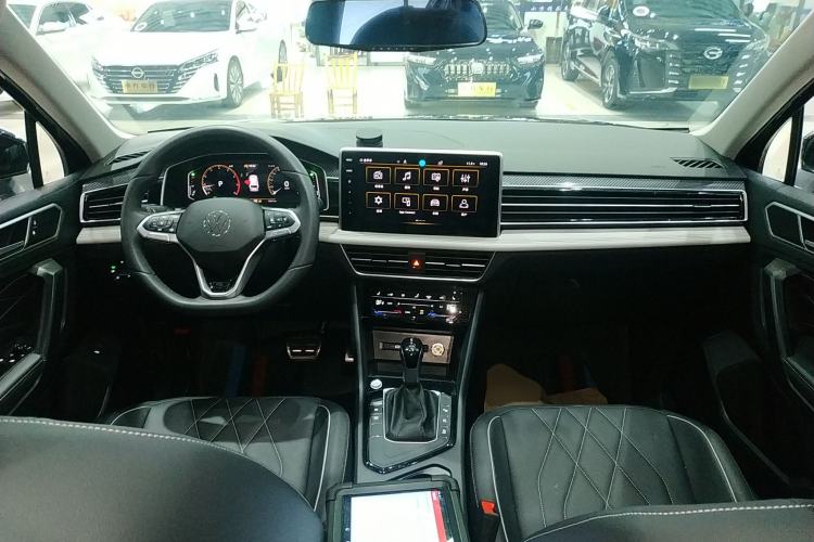 Used Volkswagen Tiguan L 2024 330TSI Automatic Two-Wheel Drive R-Line Enhanced Edition
