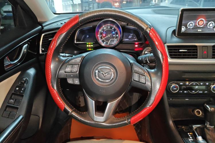 Used Mazda Mazda 3 Axela 2014 Sedan 2.0L Automatic Flagship Model
