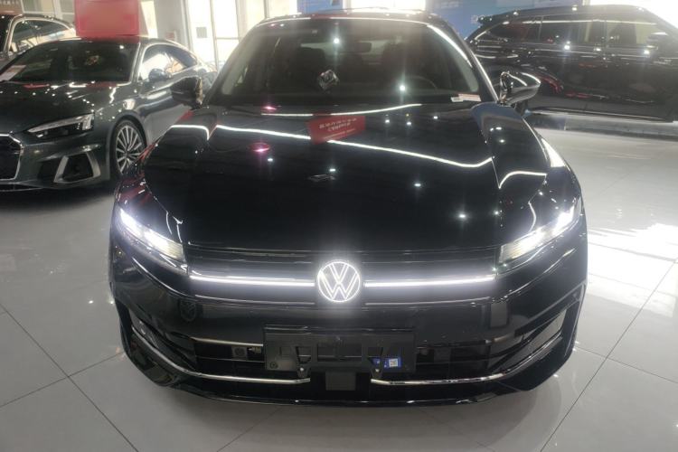 Used Volkswagen Magotan 2024 380TSI DSG Prestige Edition DaMai Package
