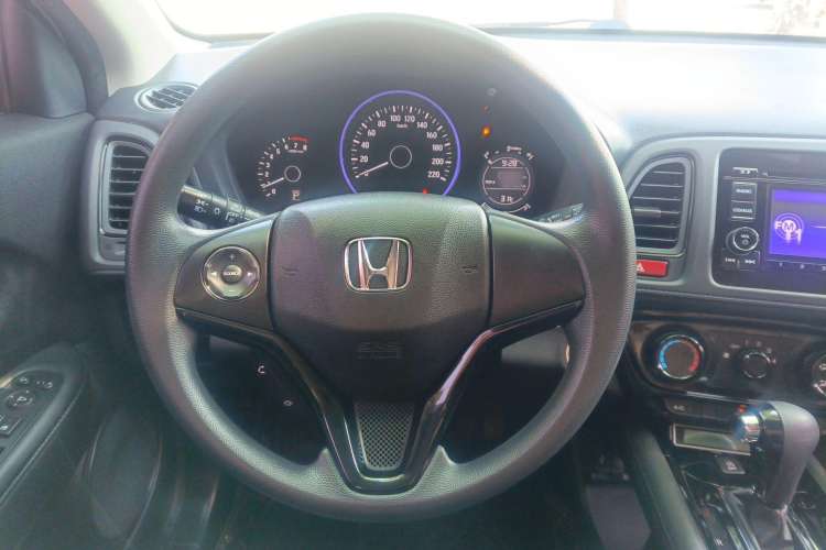 Used Honda Vezel 2016 1.8L CVT Front-Wheel Drive Pioneer Edition
