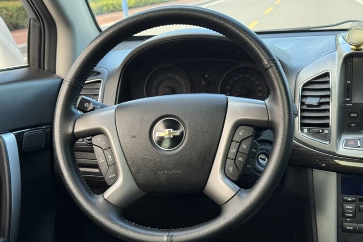 Used Chevrolet Captiva 2014 2.4L 4x4 Flagship Edition 7 Seats
