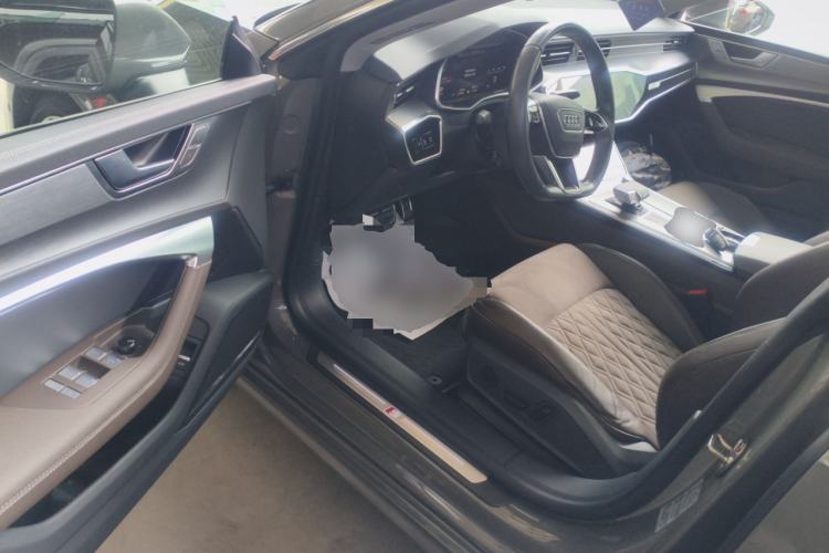 Used Audi A7L 2024 45TFSI quattro S-line Visionary Edition Flow Crystal Package