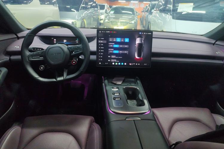 Used  SU7 2024 Rear-Drive Ultra-Long Range Advanced Pro-Level Intelligent Driving Version