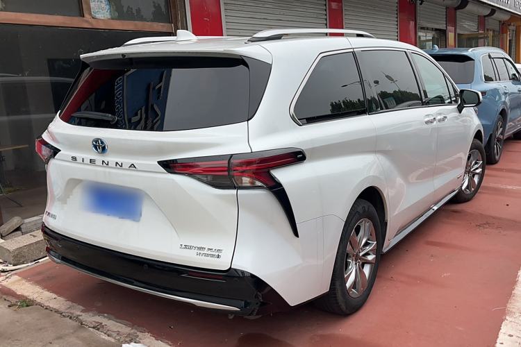 Used Toyota Sienna 2021 2.5L Hybrid Ultimate Edition
