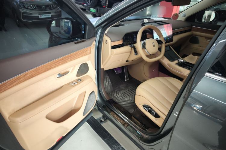 Used Hima AITO M7 2024 1.5T Rear-Drive Plus Version 6 Seats