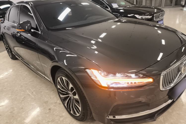 Used Volvo S90 2023 B5 Zhiyi Luxury Edition
