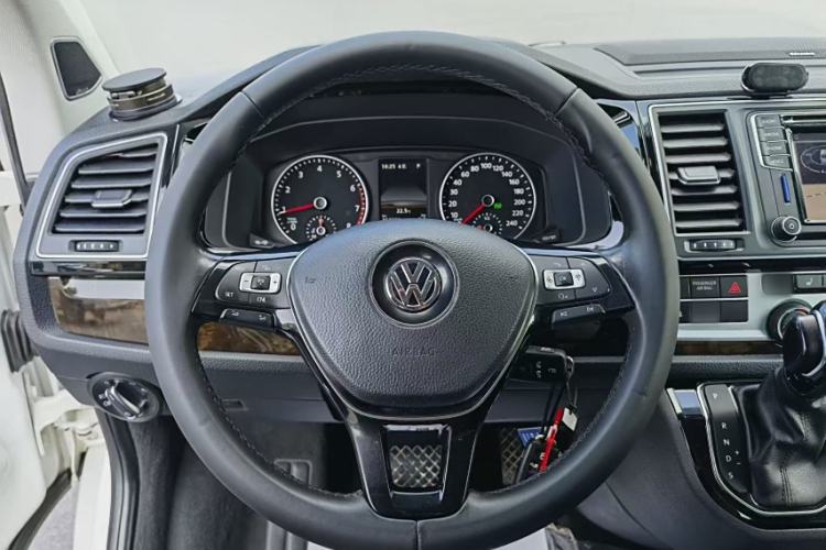 Used Volkswagen Multivan 2018 2.0 TSI Four-Wheel Drive Comfort Edition 7-Seater
