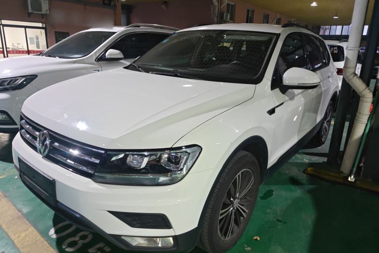Used Volkswagen Tiguan L 2019 330TSI Automatic Two-Wheel Drive Luxury Edition China V Standard
