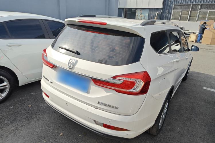 Used Baojun 310W 2017 1.5L Manual Fashion Model China V
