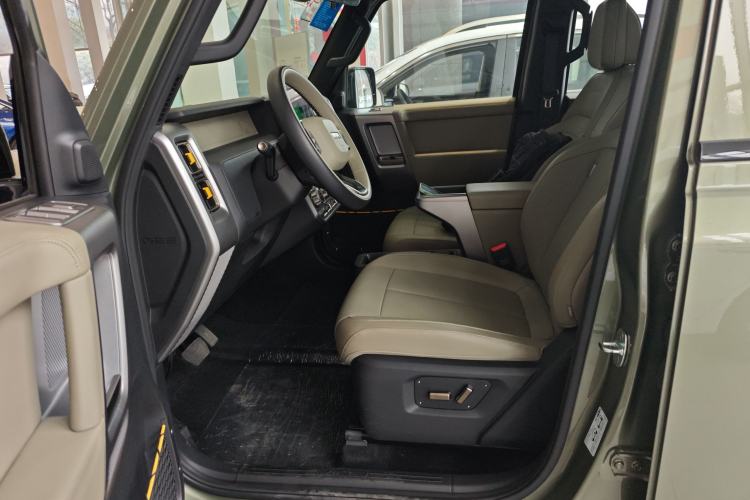 Used  V23 2025 501 Four-Wheel Drive Advanced Version
