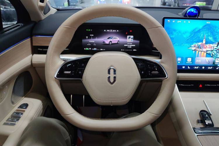 Used Hima AITO M5 2025 Extended-Range Ultra All-Wheel-Drive Version
